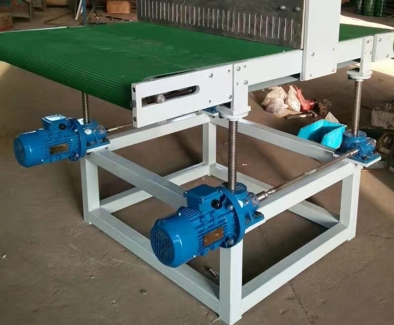 砂光機(jī)配套的威海帶式輸送機(jī).jpg